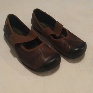Keen Ladies Size 7 1/2 Sienna Mary Janes EUC